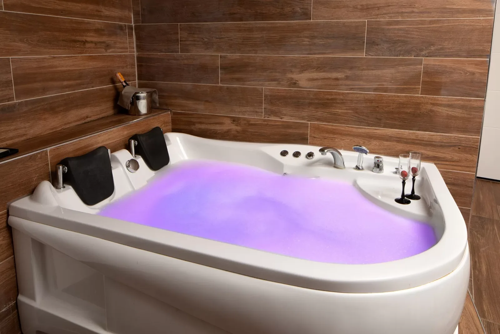 Jacuzzi Deluxe Suite